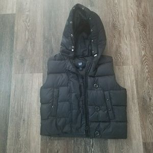 Gap puffer vest